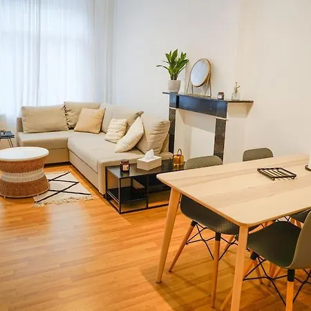Maison 12 Voyageurs Confort Avec Jardin Au Centre De Dinant