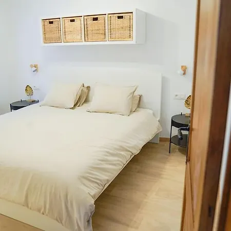 Maison 12 Voyageurs Confort Avec Jardin Au Centre De Nyaraló