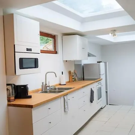 Maison 12 Voyageurs Confort Avec Jardin Au Centre De *