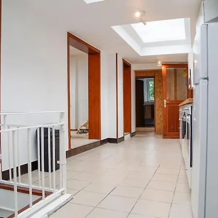 Maison 12 Voyageurs Confort Avec Jardin Au Centre De Dinant
